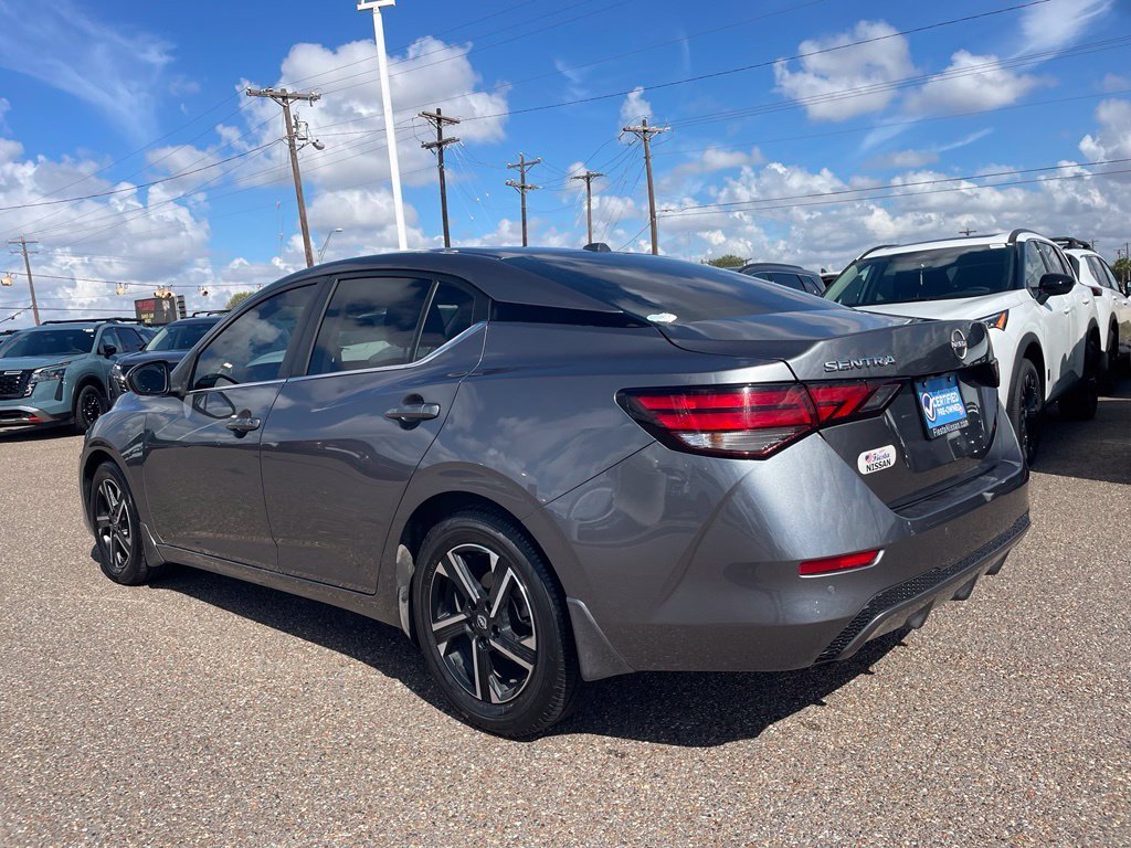Used 2025 Gray Nissan SV image 5