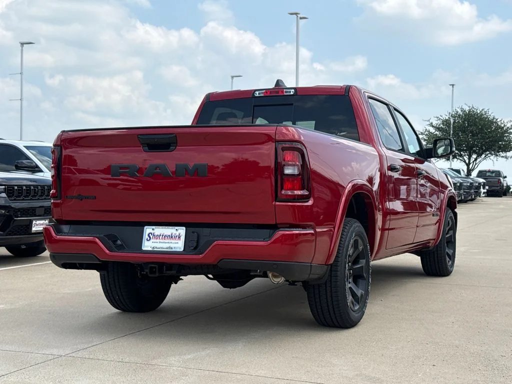 New 2026 Molten Red Pearl-Coat Exterior Paint RAM Big Horn/Lone Star image 9