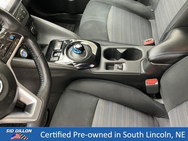 Used 2018 Scarlet Ember Nissan SV image 14