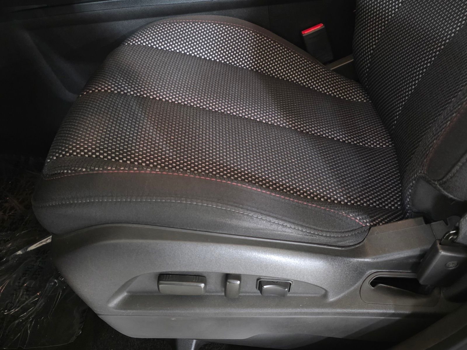 Used 2012 Cardinal Red Metallic Chevrolet LT image 23