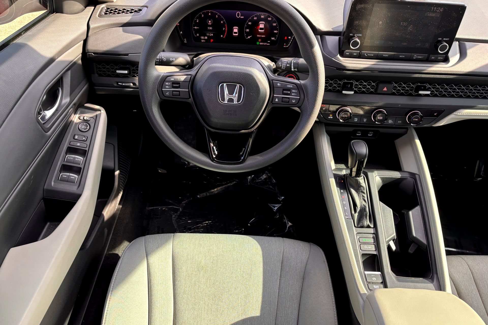 2025 Honda Accord SE - Photo 28