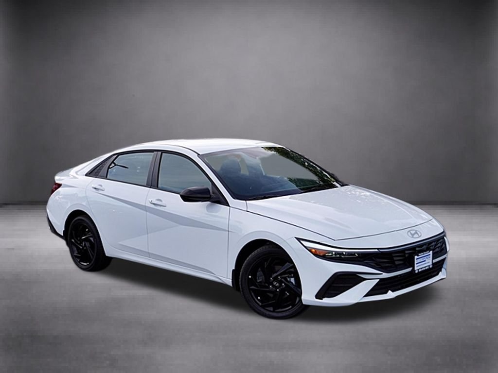 New 2026 White Hyundai SEL Sport image 2