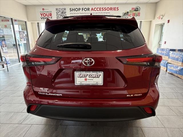 Certified Used 2025 RUBY FLARE PEARL* Toyota  image 5