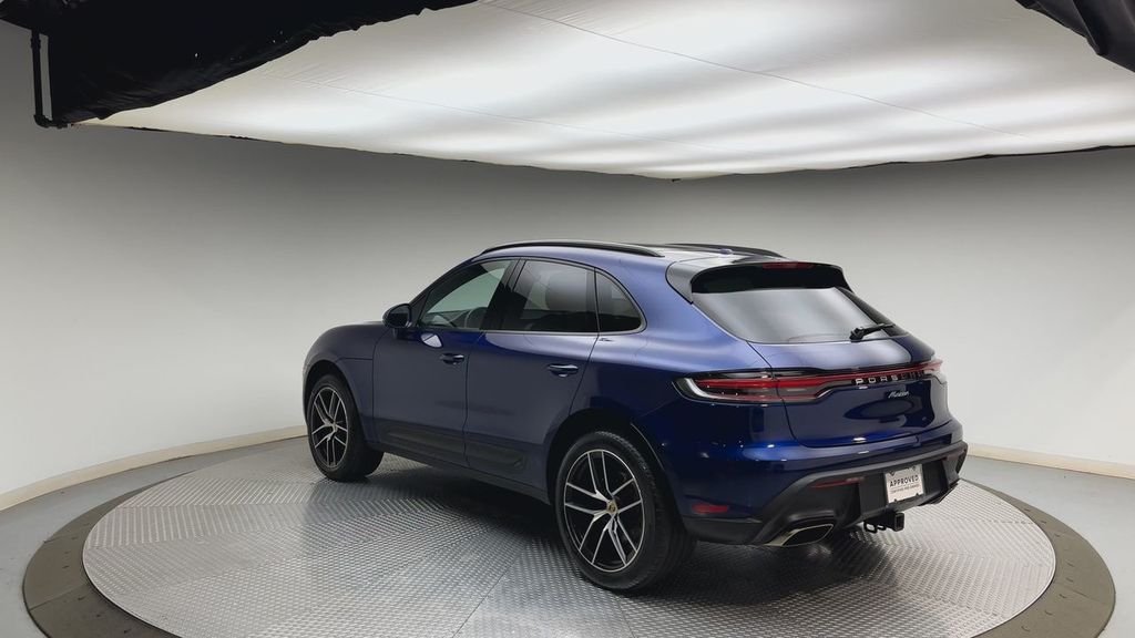 Used 2022 Gentian Blue Metallic Porsche  image 4
