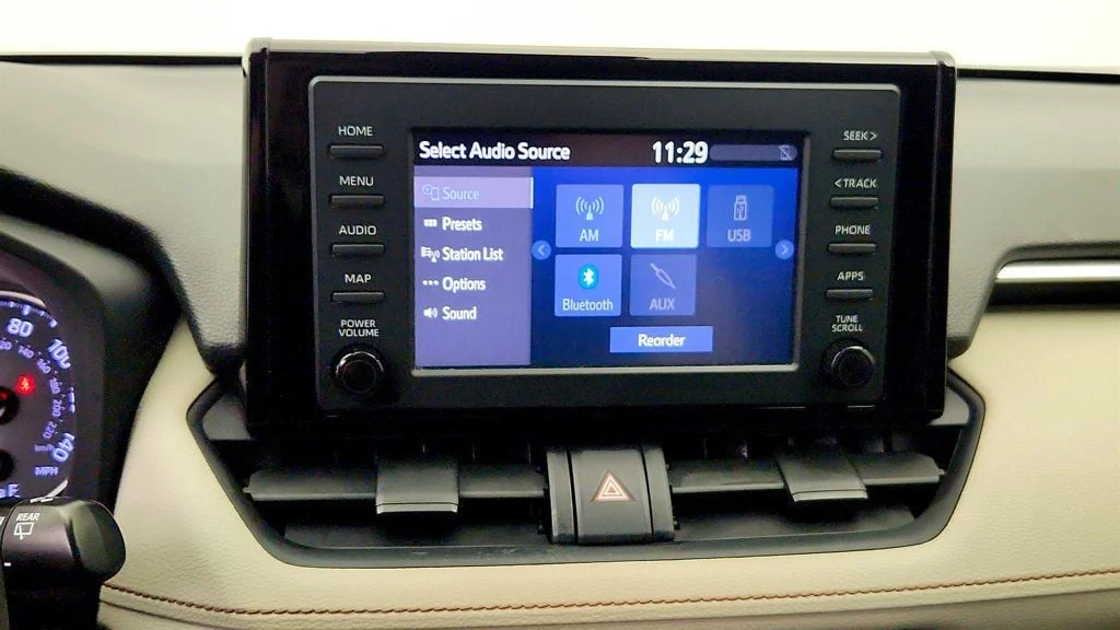 Used 2019 Midnight Black Metallic Toyota XLE AWD image 19