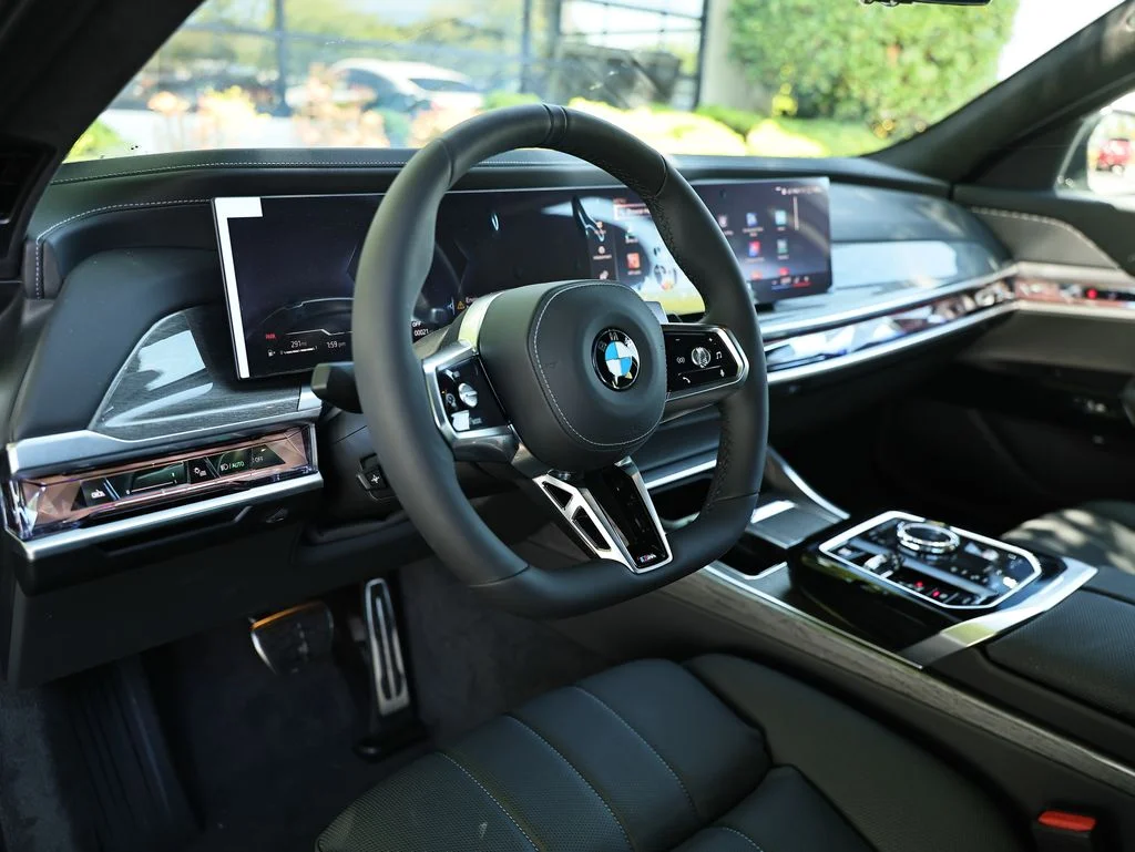 New 2026 Black Sapphire Metallic BMW 760i xDrive image 19