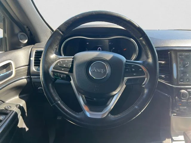 Used 2021 Red Jeep Limited image 12