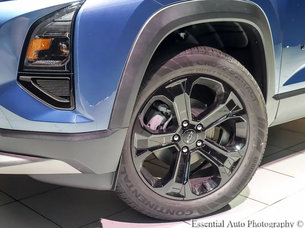 New 2027 Lakeshore Blue Metallic Chevrolet LT image 5