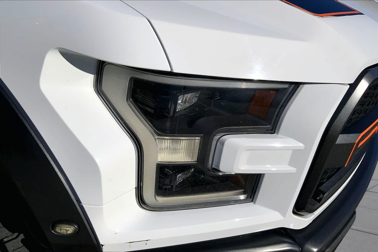 Used 2017 Oxford White Ford Raptor image 27