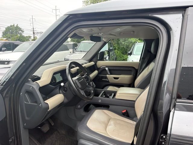 Used 2022 Gray Land Rover X-Dynamic HSE image 9