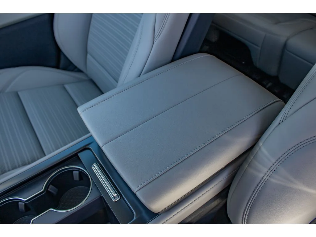 New 2026 Gray Matter Metallic Clearcoat Lincoln Reserve image 34