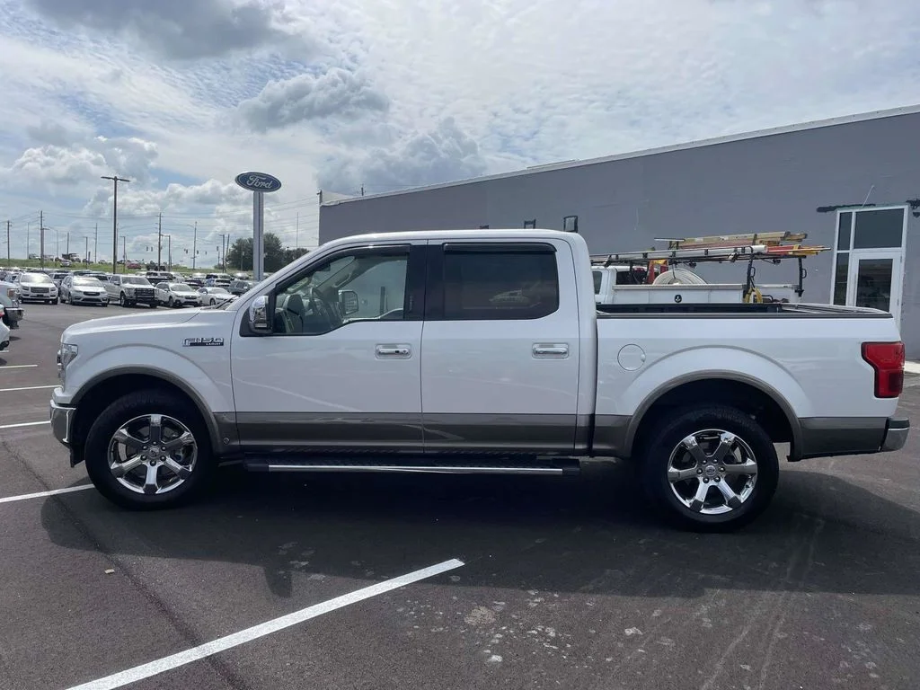 Certified Used 2019  Ford Lariat image 6