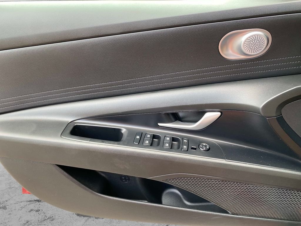 Used 2024 Red Hyundai SEL image 17