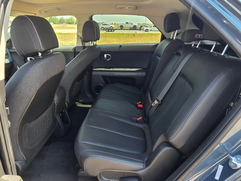 Used 2023 Digital Teal Hyundai Limited image 14