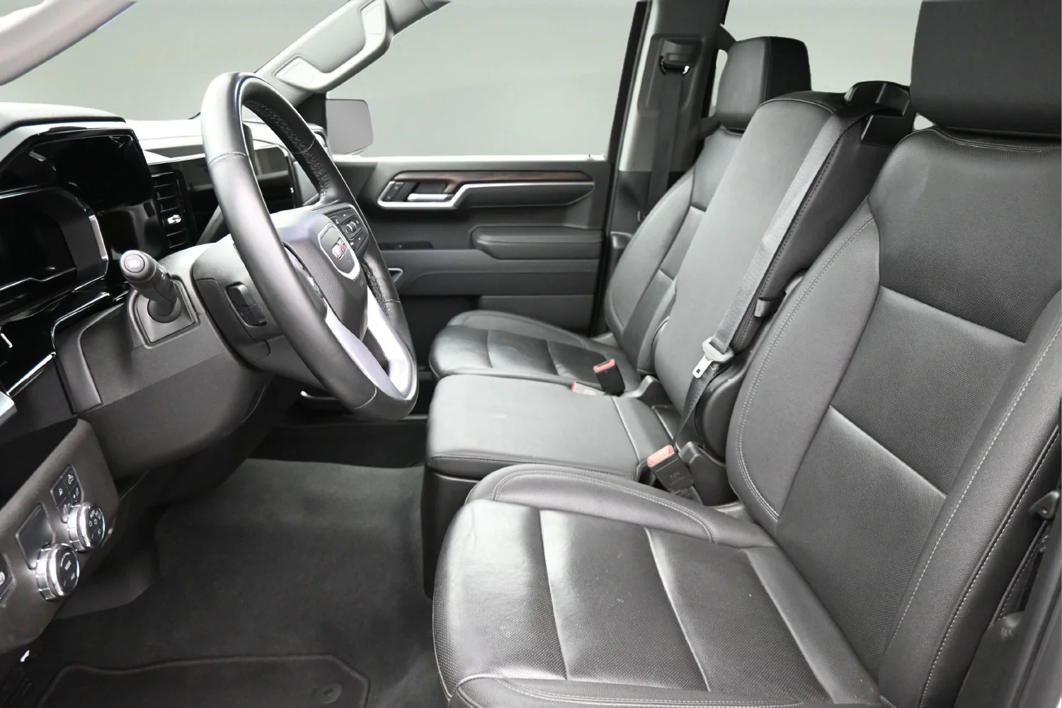 Used 2025 Summit White GMC SLT image 11