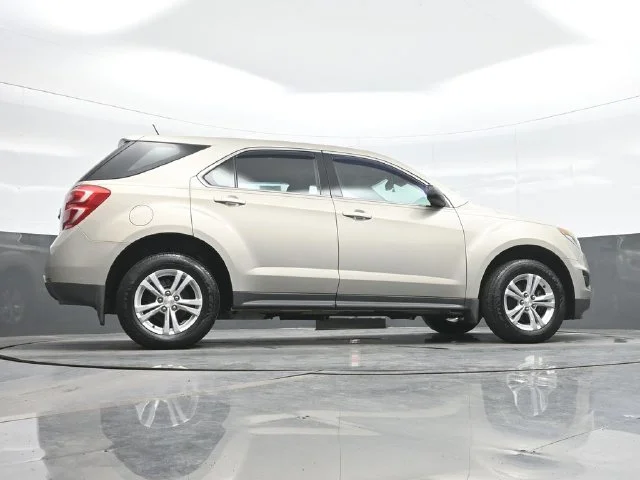 2016 Chevrolet Equinox LS - Photo 25