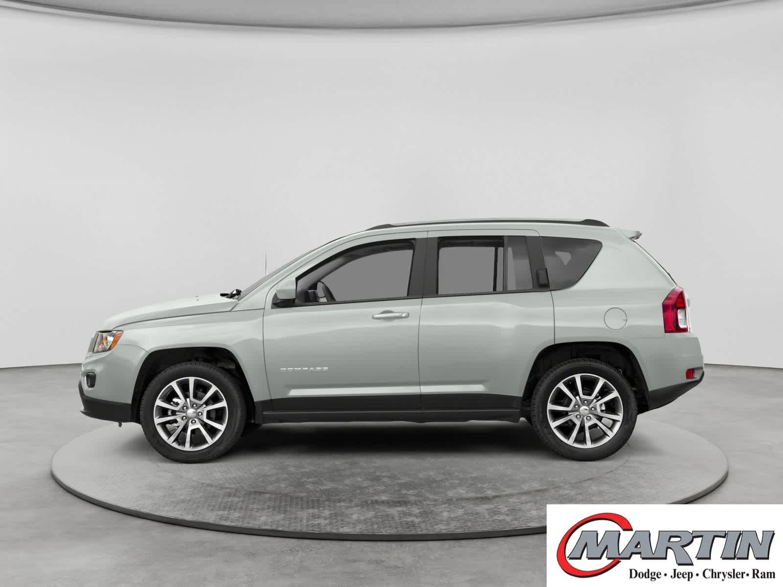 Used 2015 Bright White Clearcoat Jeep Sport image 3
