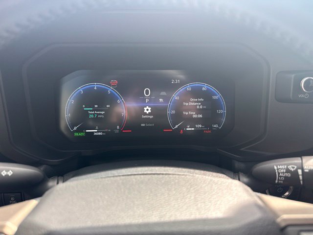 Used 2024  Toyota Base image 35