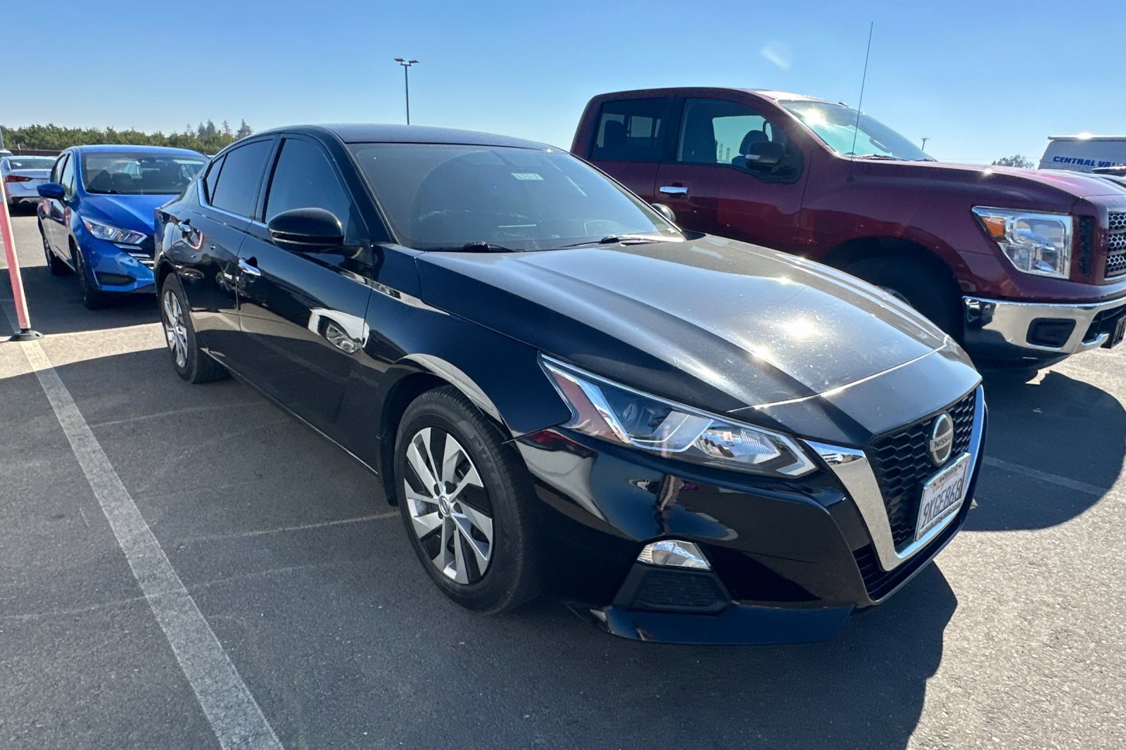 2020 Nissan Altima 2.5 S photo 2