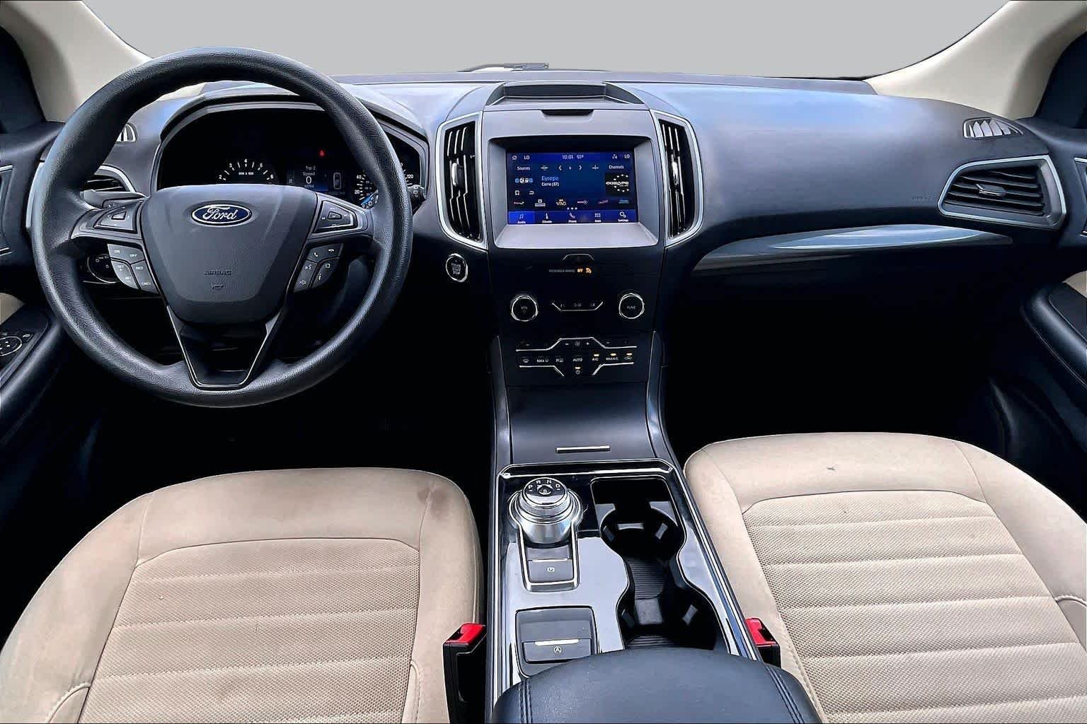 Used 2020 Agate Black Ford SE image 14