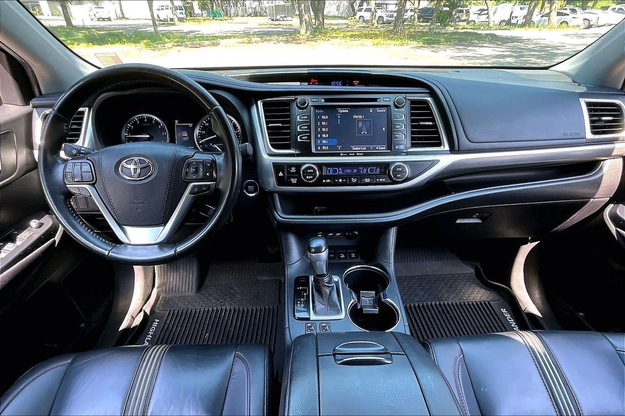 Used 2019 Red Toyota SE image 7