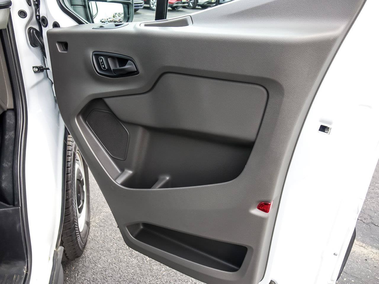 Used 2026 Oxford White Ford Base image 29