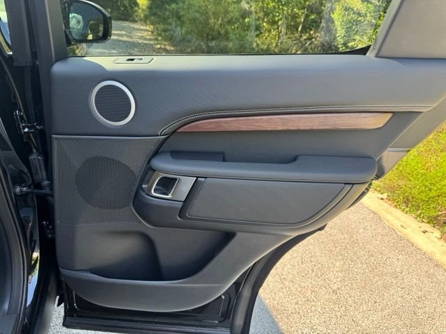 New 2026 Santorini Black Land Rover Dynamic SE image 17