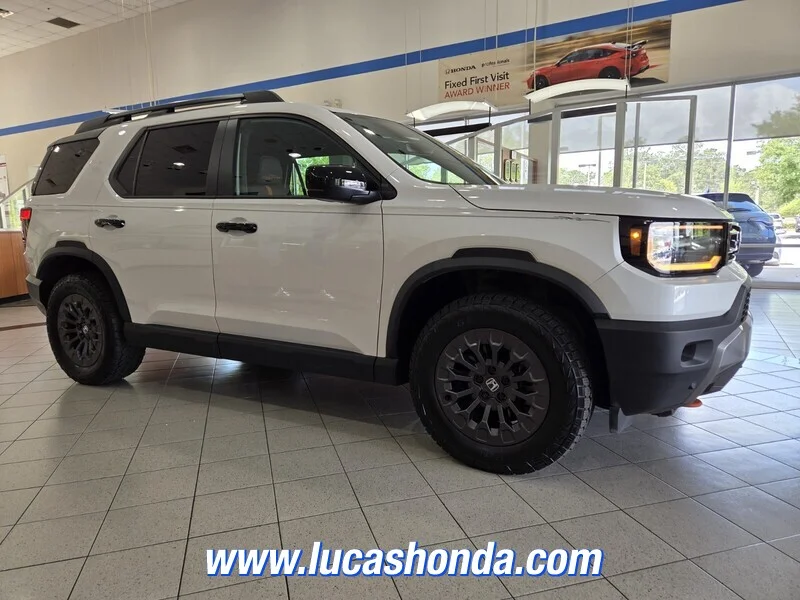 Used 2026 White Honda TRAILSPORT AWD image 3