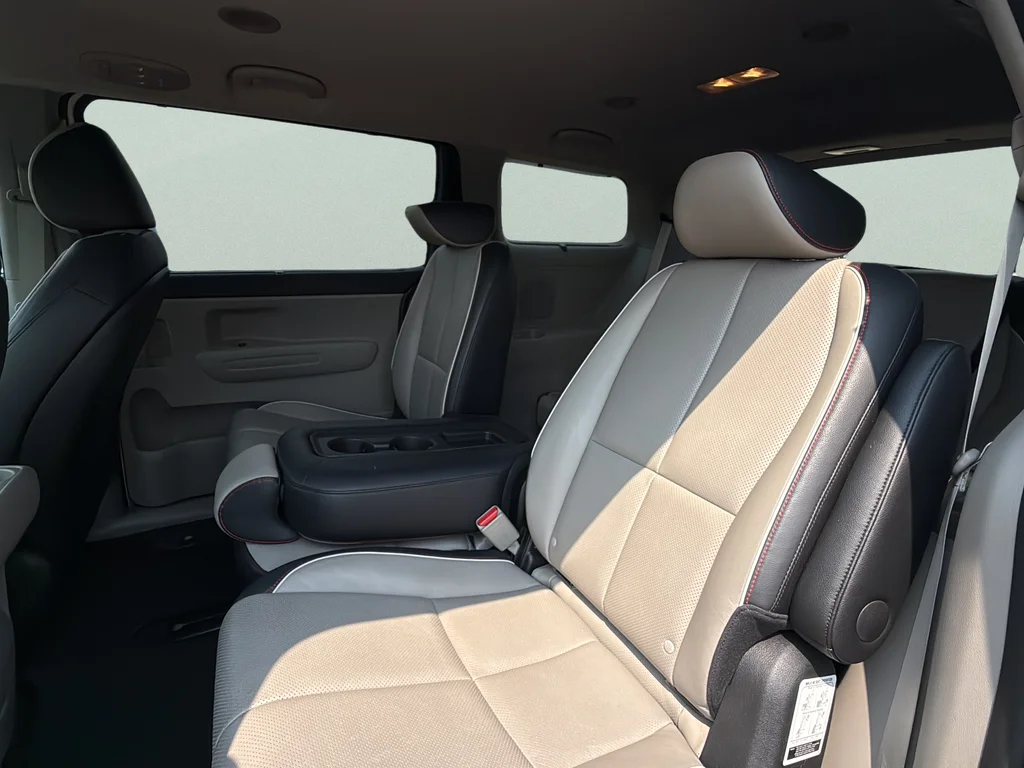 Used 2019 Snow White Pearl Kia EX image 26