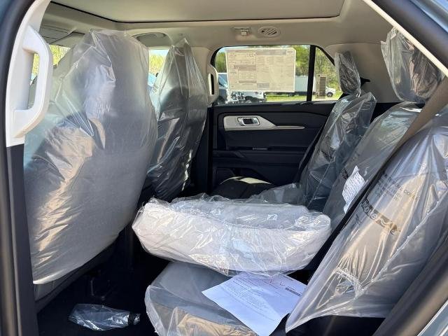 New 2026 Vapor Blue Metallic Ford Active image 11