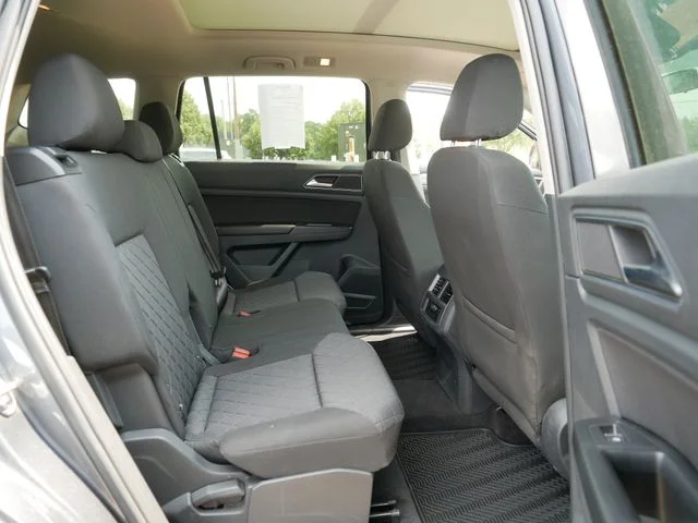 Used 2018 Gray Volkswagen Launch Edition image 20