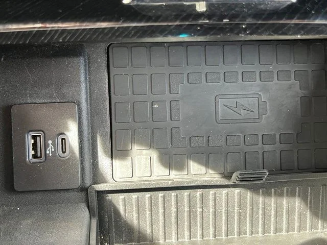 Used 2022 White Ford Platinum image 36