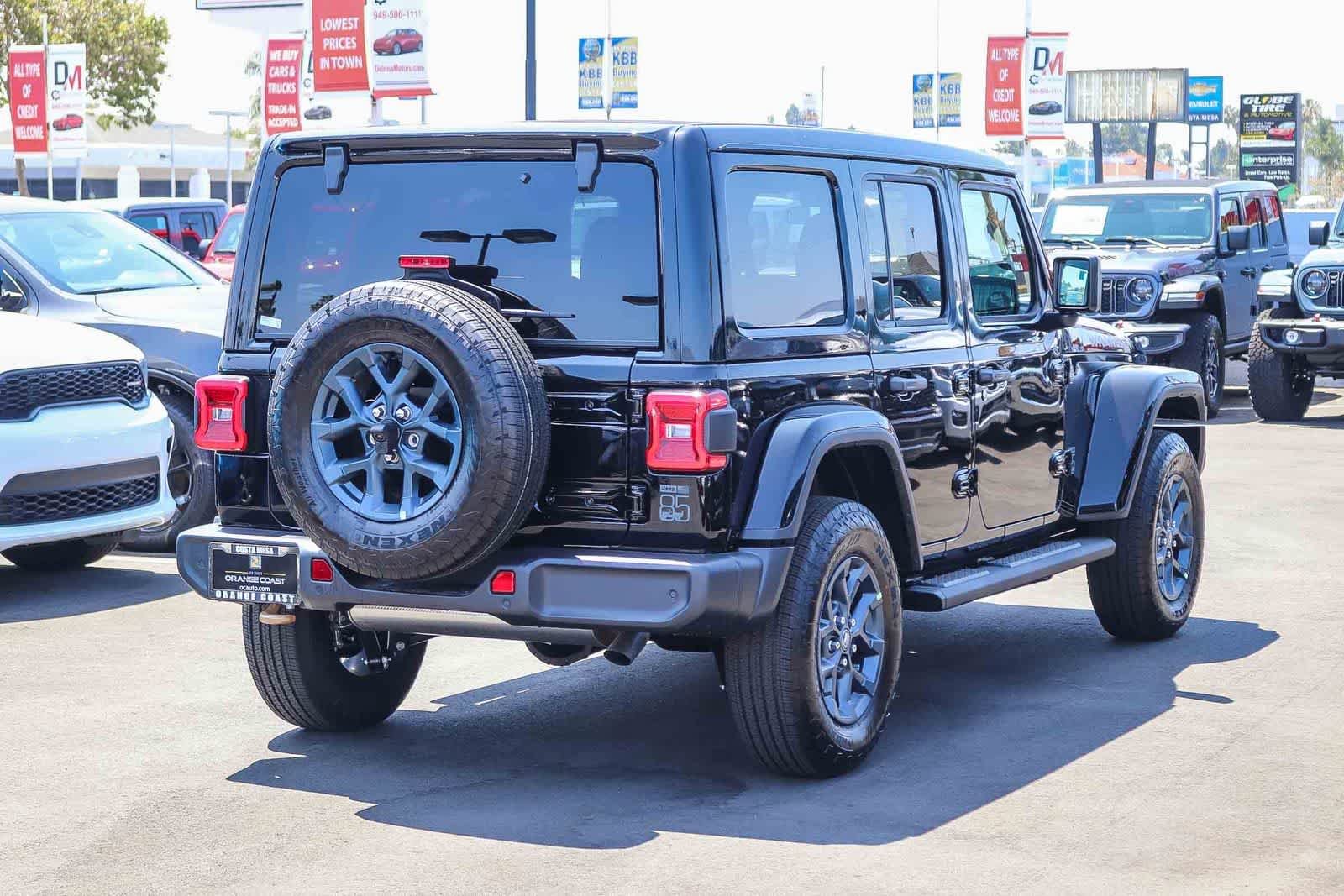 New 2026 Black Clear-Coat Exterior Paint Jeep 85th Anniversary image 4