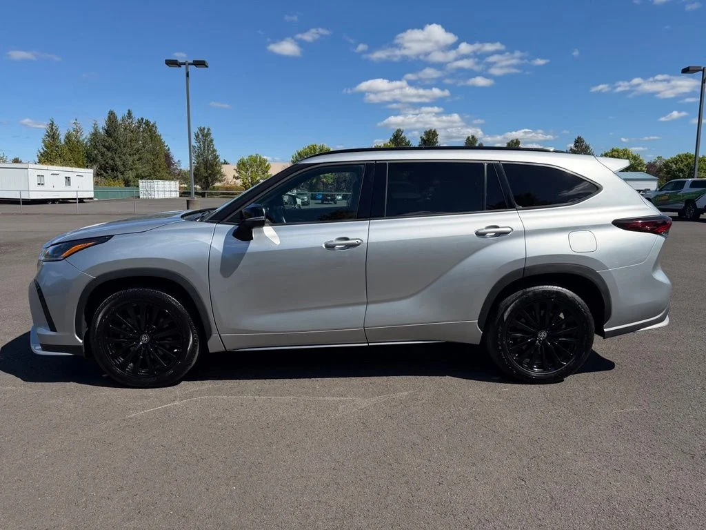 Used 2025 Celestial Silver Metallic Toyota XSE image 5