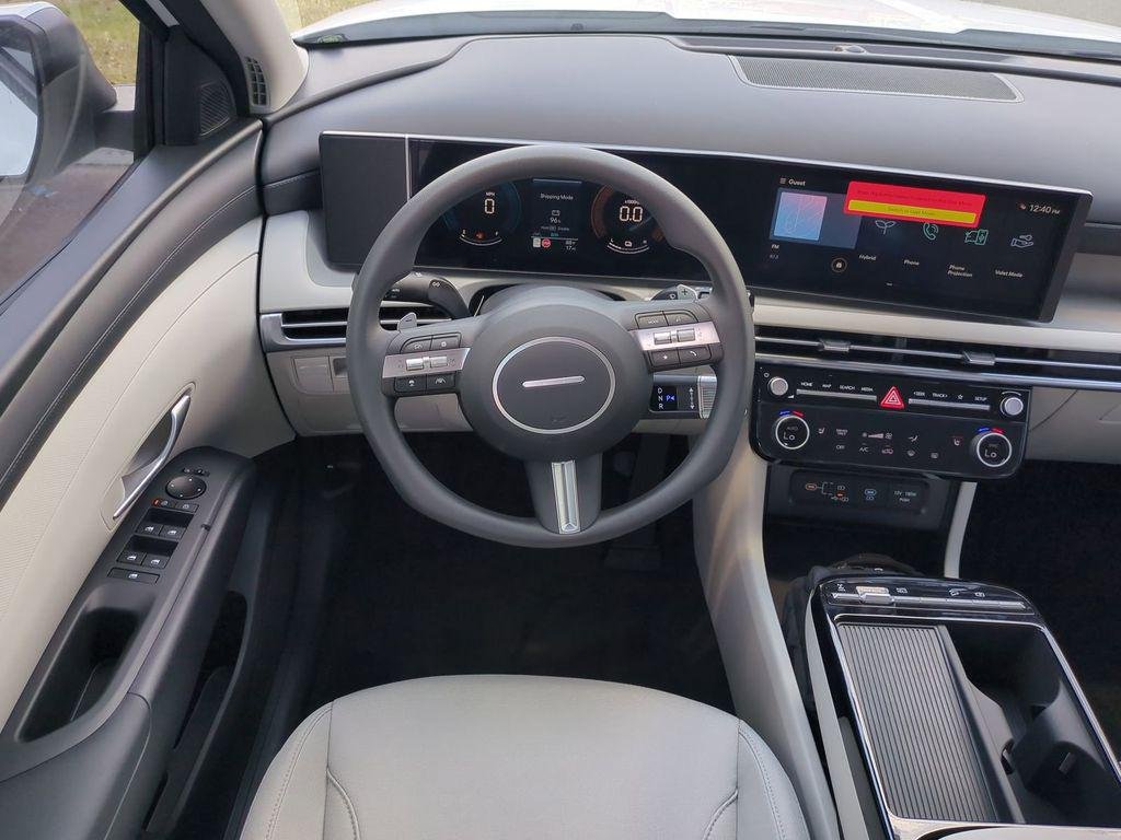 New 2026 White Hyundai SEL AWD image 19