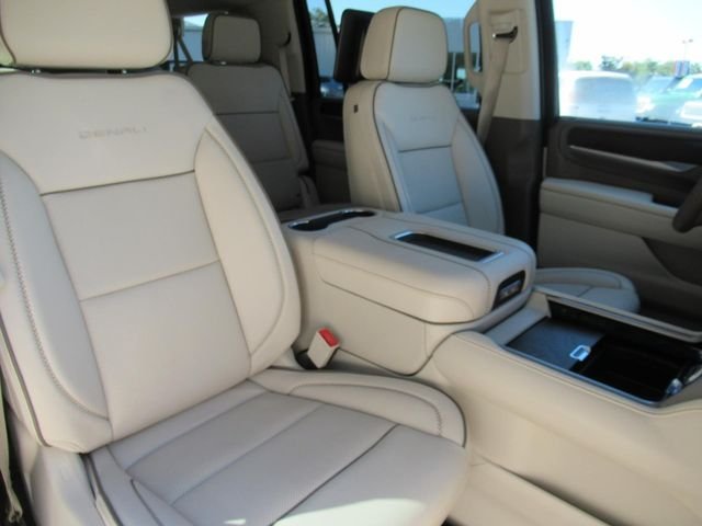Used 2021 Beige GMC Denali image 9