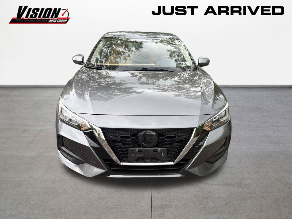 Used 2021 Gray Nissan SV image 2