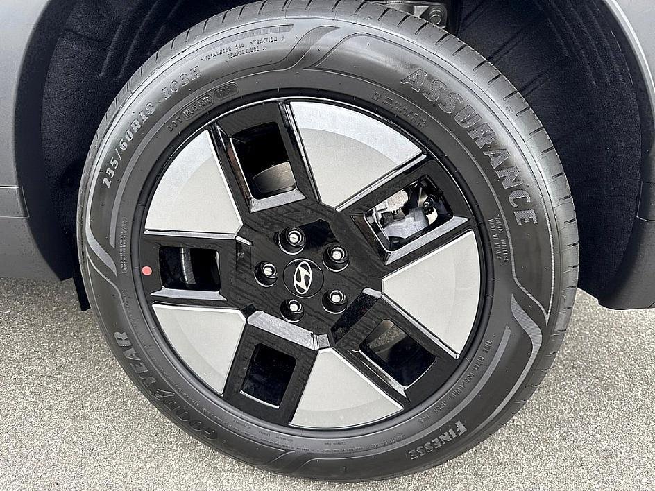 New 2026 Phantom Black Hyundai SE image 20