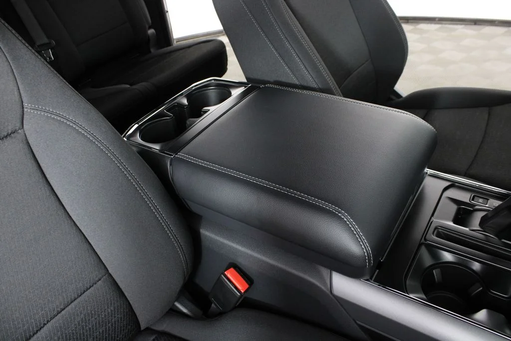 New 2026 Carbonized Gray Metallic Ford XLT image 17
