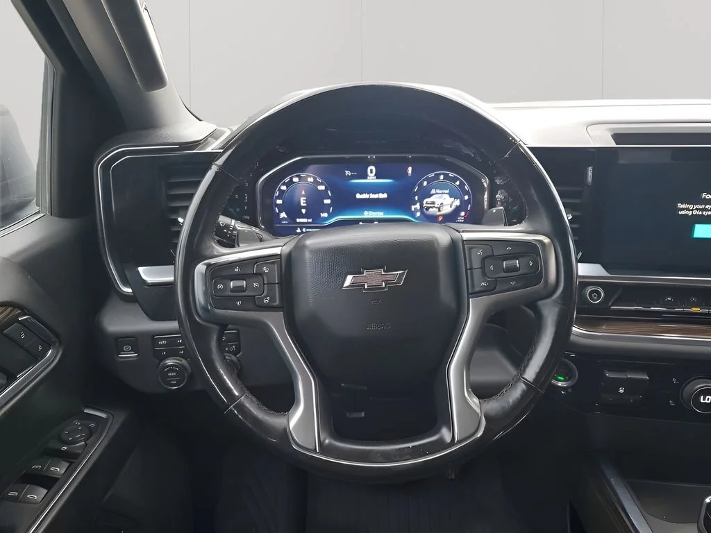 Used 2024 White Chevrolet LT Trail Boss image 25