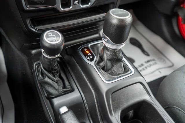 Used 2020 Red Jeep Sport image 26