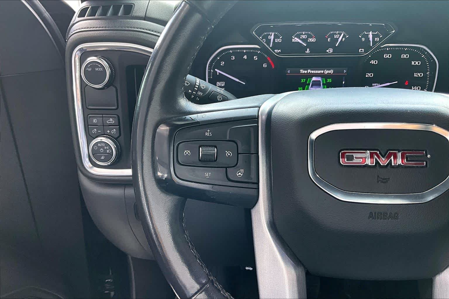 Used 2021 Onyx Black GMC SLT image 22