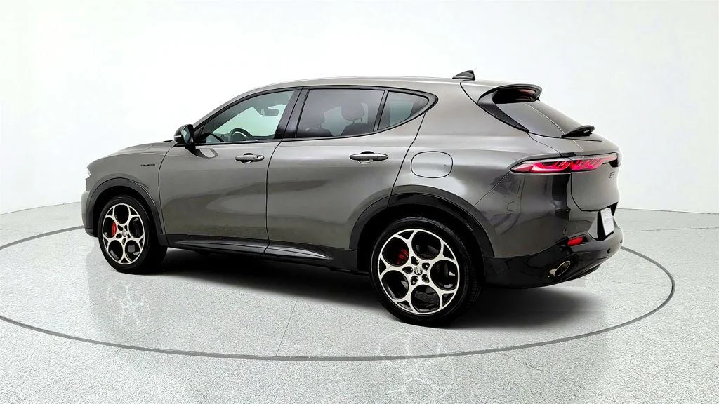 Used 2024 Grigio Ascari Metallic Alfa Romeo Veloce EAWD image 7
