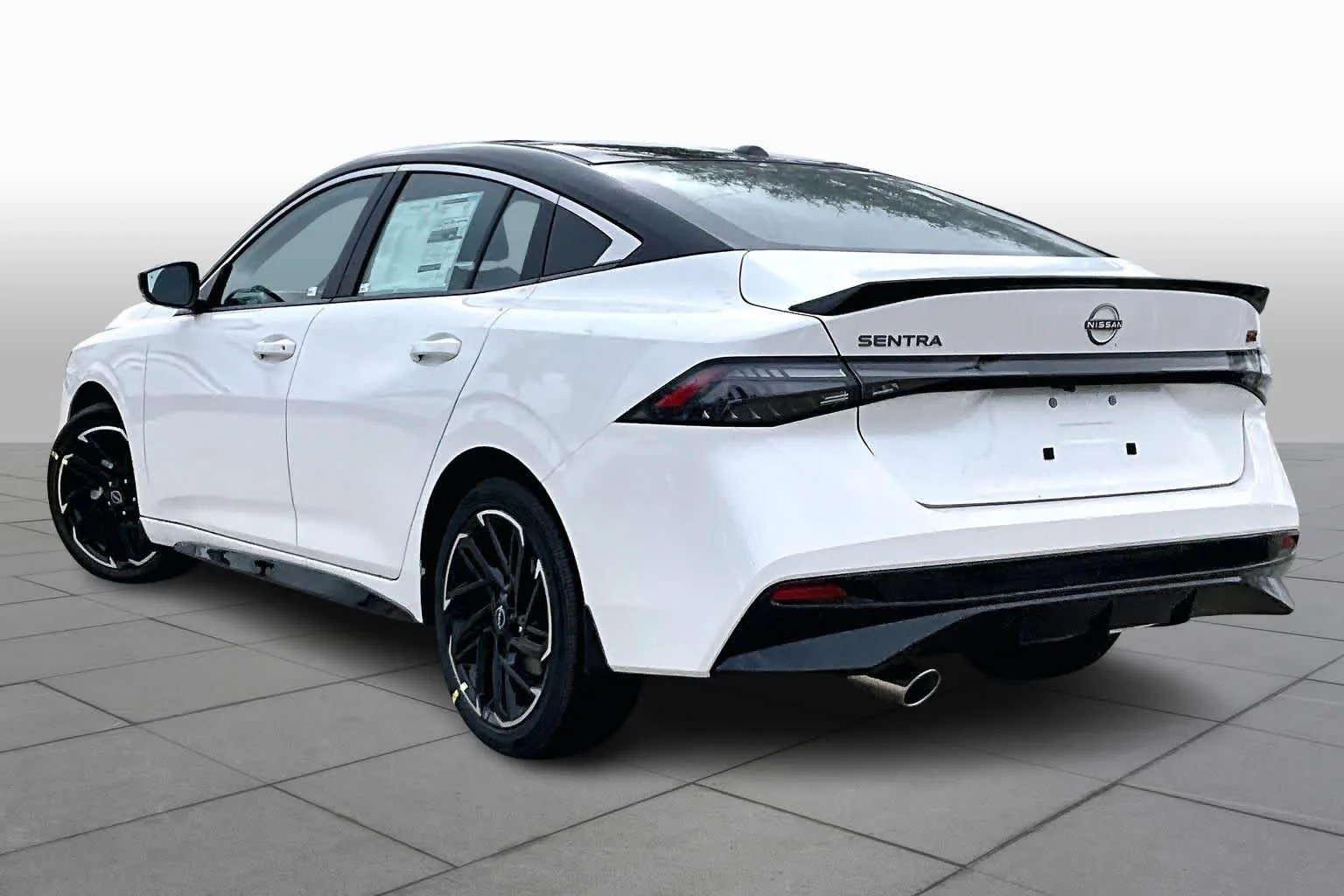 New 2026 Aspen White TriCoat / Super Black Two-tone Nissan SR image 7