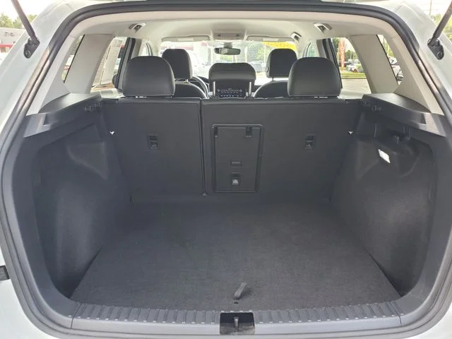 Used 2025  Volkswagen 1.5T SE image 7
