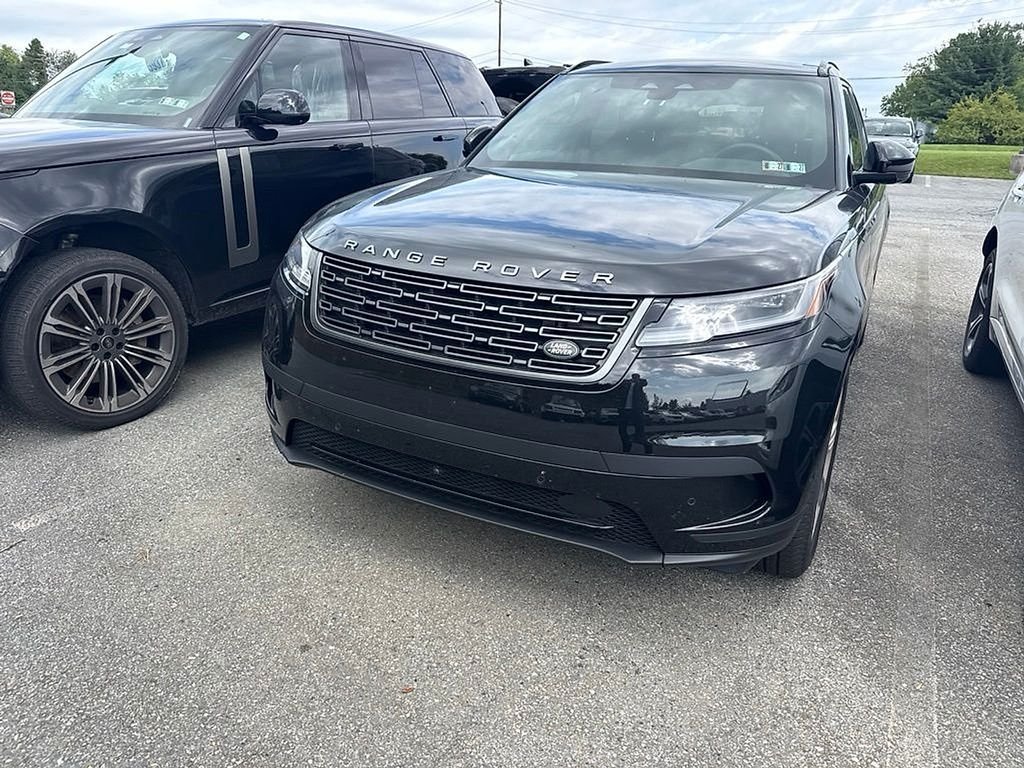 Certified Used 2026 Santorini Black Metallic Land Rover S image 9