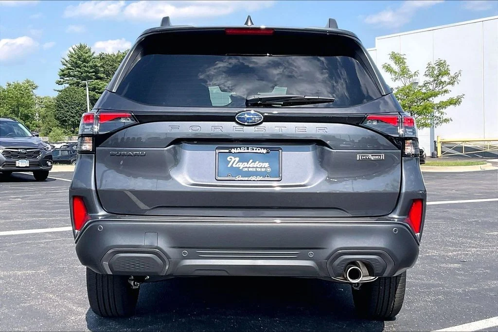 New 2026 MAGNETITE GRAY METALLIC Subaru Limited Hybrid image 4