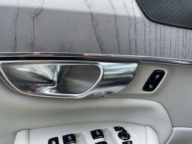Certified Used 2025 Gray Volvo T8 Plus image 35