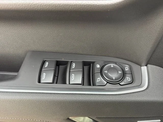 2026 GMC Sierra 1500 SLT - Photo 12