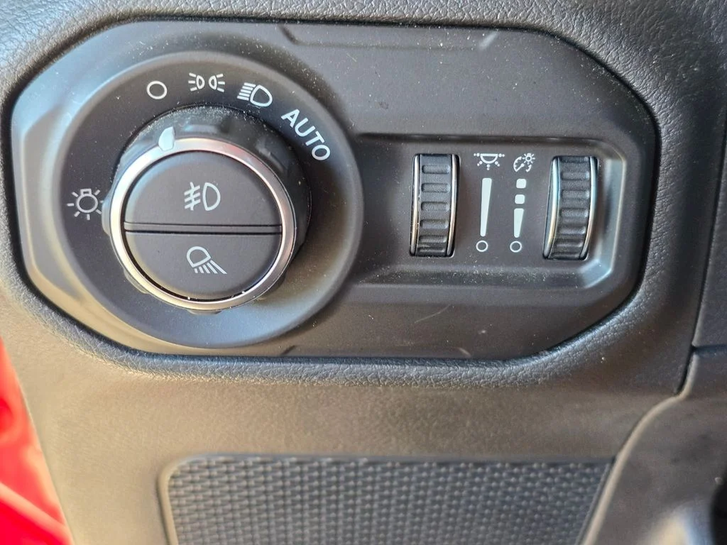 Used 2021 Red Jeep Rubicon image 23